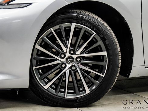 Used 2022 Lexus ES 350 w/ Premium Package image 3