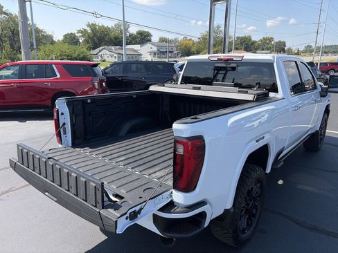 Used 2026 GMC Sierra 2500 Denali Ultimate AWD/4WD image 9