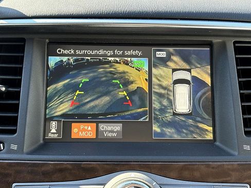 Used 2020 Nissan Armada SL image 24