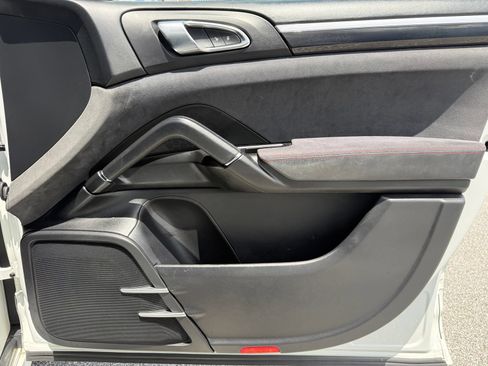 Used 2016 Porsche Cayenne GTS AWD/4WD image 42