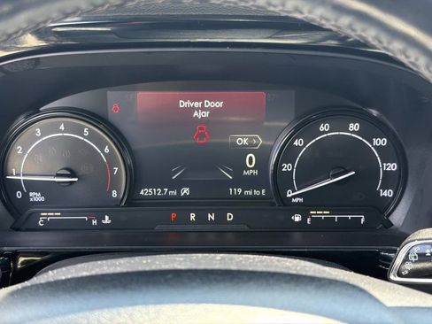 Used 2021 Lincoln Corsair AWD w/ Premium Package image 13