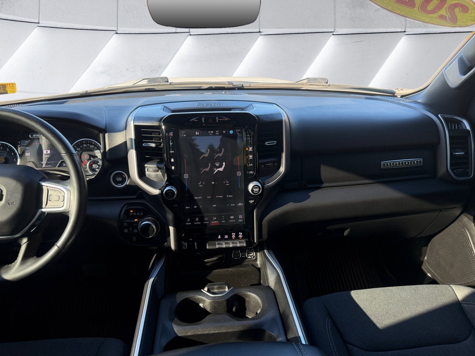 Used 2023 RAM 1500 4x4 Crew Cab image 11