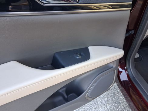 Certified 2022 Lincoln Nautilus FWD w/ Premium Package image 10