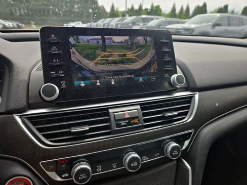 Used 2018 Honda Accord Touring image 20