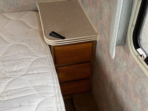 Used 1995 Ford E-350 and Econoline 350 image 45