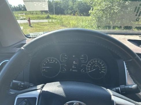Used 2020 Toyota Tundra SR5 w/ SR5 Leather Package AWD/4WD image 14