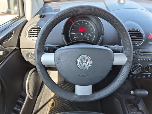Used 2007 Volkswagen Beetle Convertible w/ Package 1 FWD image 21
