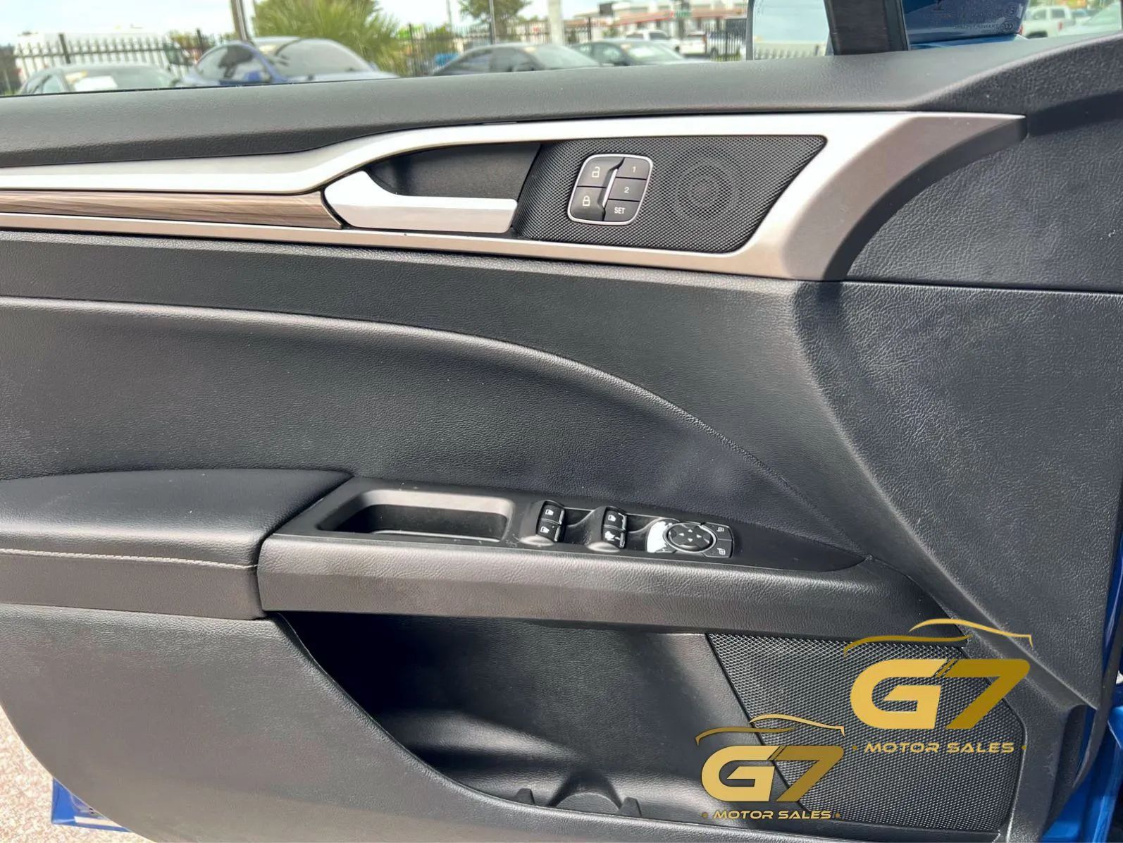 Used 2018 Ford Fusion SE w/ Fusion SE Technology Package FWD image 14