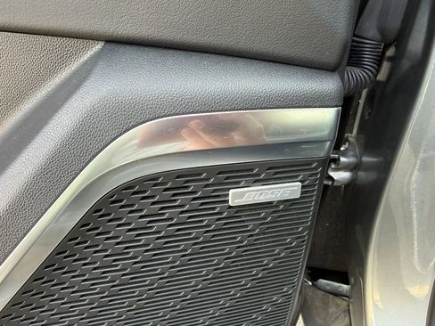 Used 2025 Buick Enclave Preferred AWD/4WD image 17