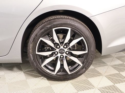 Used 2025 Chevrolet Malibu RS FWD image 17