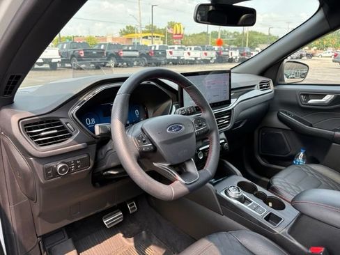Used 2024 Ford Escape ST-Line Elite w/ Premium Technology Package AWD/4WD image 16