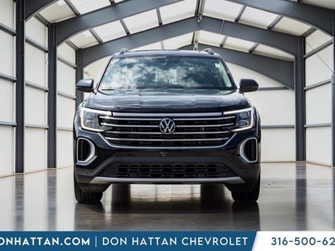 Used 2024 Volkswagen Atlas SE FWD image 24
