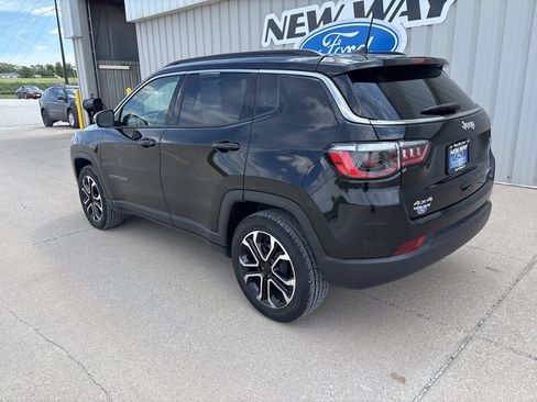Used 2022 Jeep Compass Limited AWD/4WD image 6