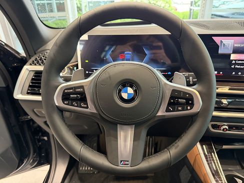 New 2026 BMW X5 xDrive40i w/ M Sport Package AWD/4WD image 9