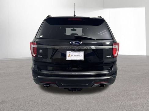 Used 2018 Ford Explorer XLT w/ Equipment Group 202A AWD/4WD image 33