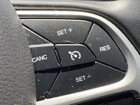 Used 2018 Jeep Compass Latitude w/ Popular Equipment Group AWD/4WD image 15