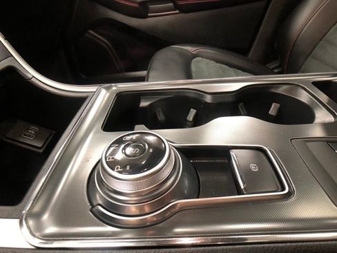 Certified 2022 Ford Edge ST-Line image 18