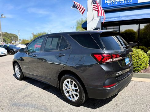 Used 2022 Chevrolet Equinox LS image 8