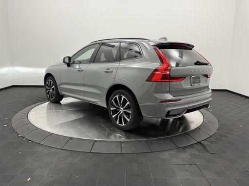Certified 2024 Volvo XC60 B5 Plus AWD/4WD image 4