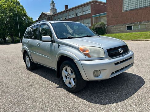Used 2005 Toyota RAV4 4WD image 6