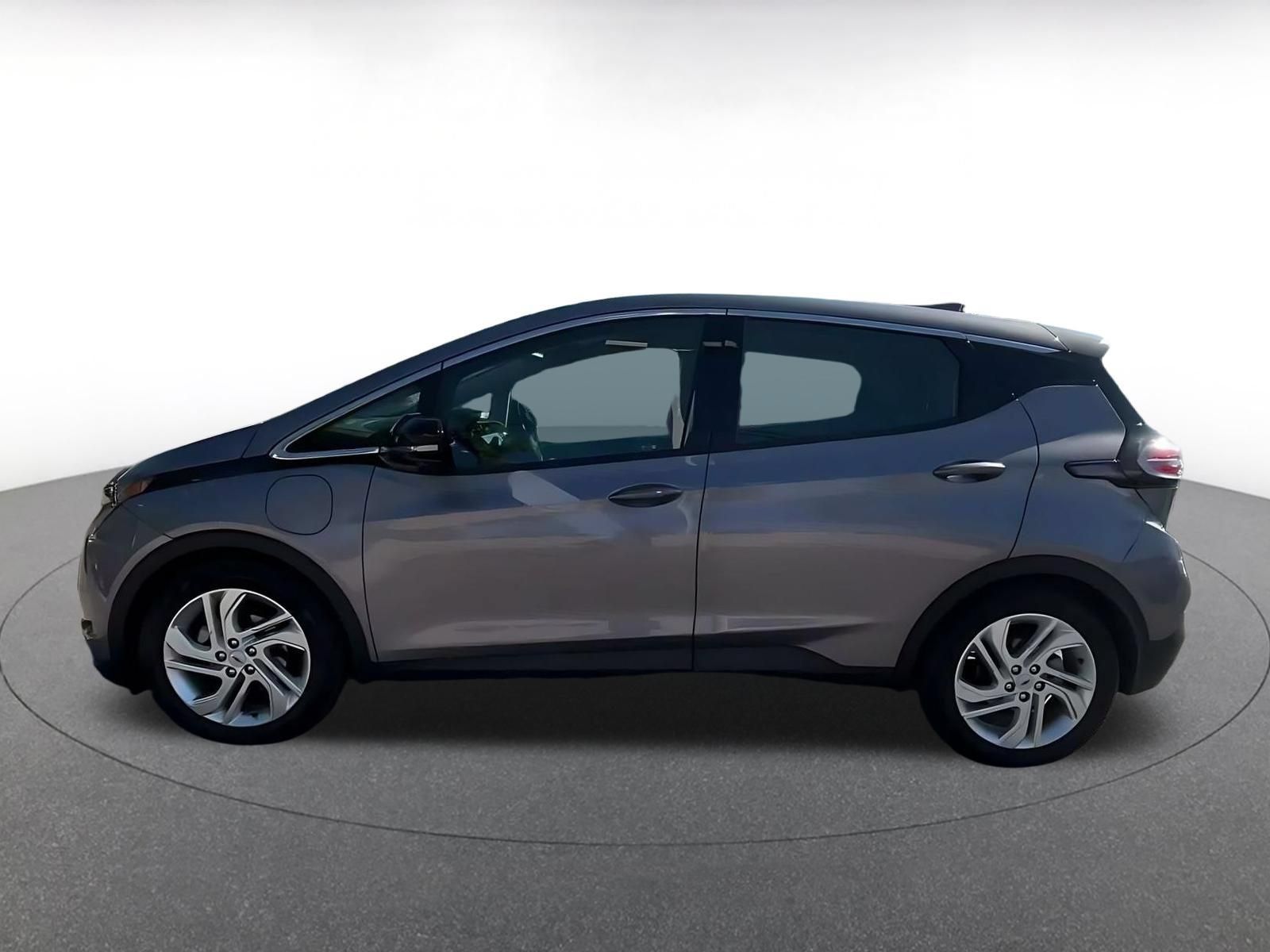 Used 2023 Chevrolet Bolt LT w/ Driver Confidence Package FWD image 8