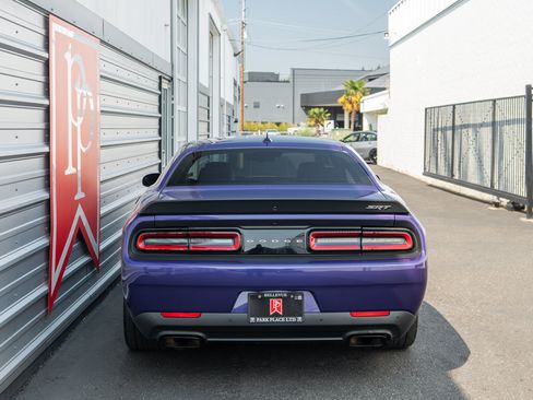 Used 2016 Dodge Challenger SRT Hellcat RWD image 42