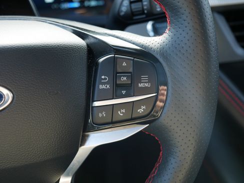 Used 2025 Ford Explorer ST-Line image 30