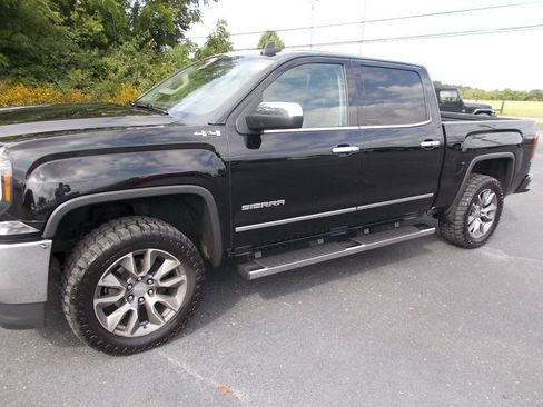 Used 2017 GMC Sierra 1500 SLT w/ SLT Premium Package AWD/4WD image 7