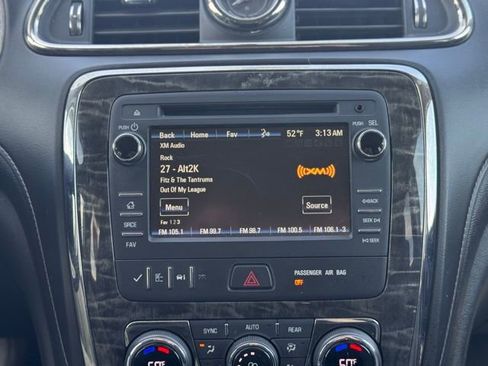 Used 2014 Buick Enclave Leather image 19