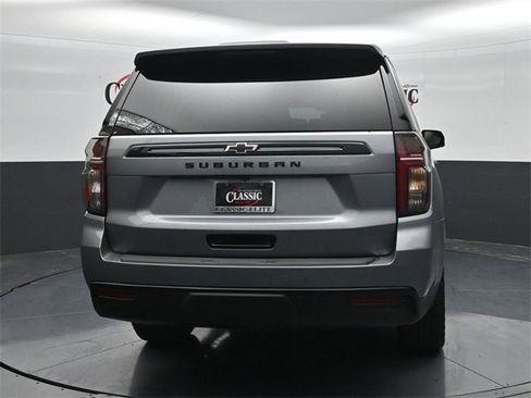 Used 2023 Chevrolet Suburban Z71 w/ Luxury Package image 8