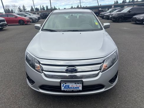 Used 2010 Ford Fusion SE image 2