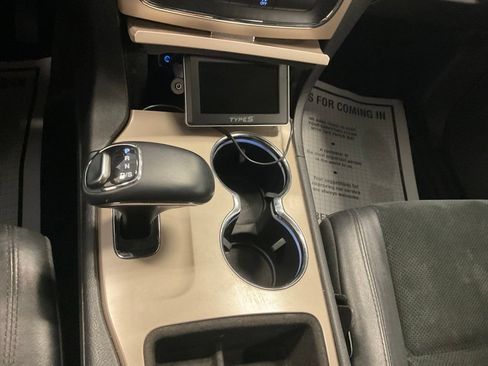 Used 2015 Jeep Grand Cherokee Altitude AWD/4WD image 21