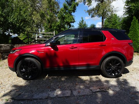 Used 2023 Land Rover Discovery Sport SE image 7