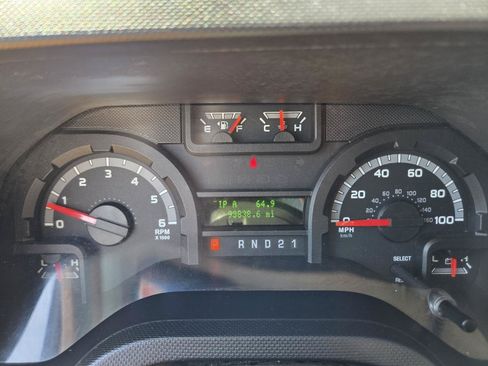 Used 2011 Ford E-150 and Econoline 150 Wagon RWD image 16