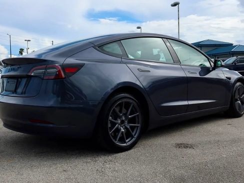 Used 2023 Tesla Model 3 Standard Range RWD image 2