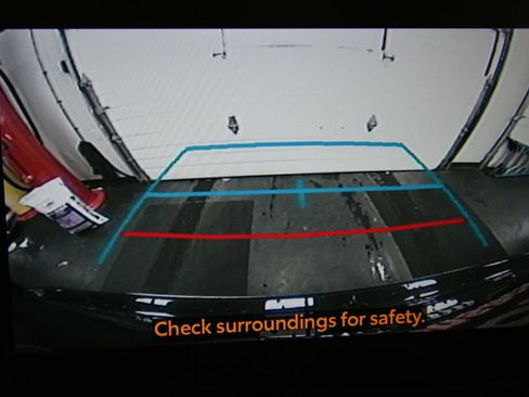 Used 2023 Toyota Highlander XSE image 18