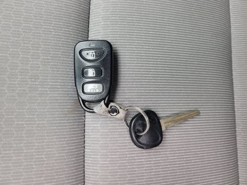 Used 2018 Hyundai Elantra SE FWD image 32