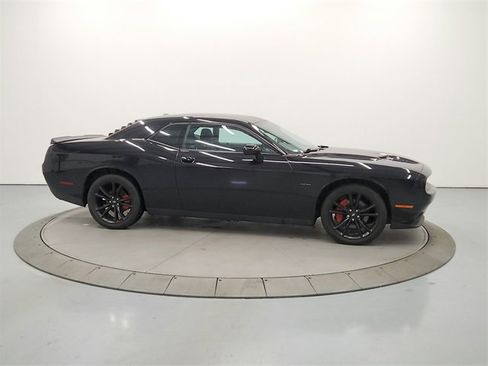 Used 2017 Dodge Challenger R/T w/ Blacktop Package image 8