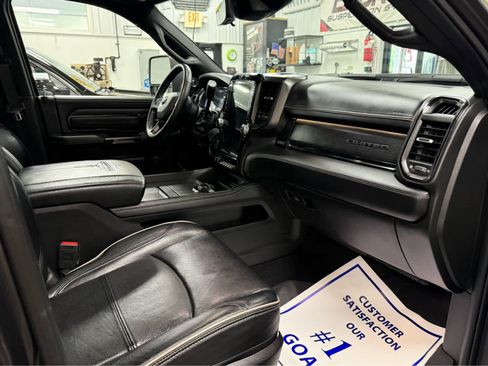 Used 2024 RAM 2500 Limited AWD/4WD image 29