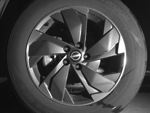 Used 2025 Nissan Rogue SV image 12