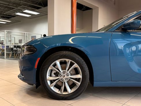 Used 2022 Dodge Charger SXT w/ Navigation & Travel Group image 11