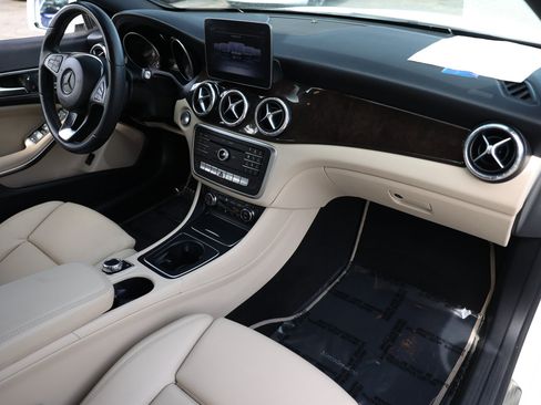 Used 2019 Mercedes-Benz CLA 250 image 22