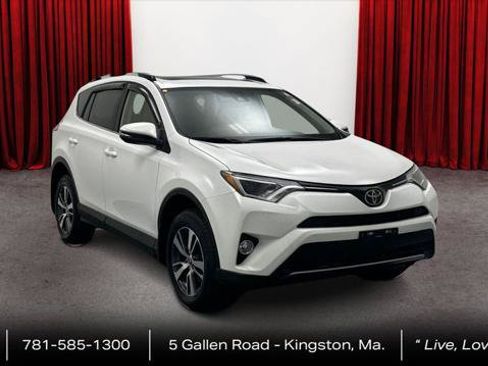 Certified 2018 Toyota RAV4 XLE AWD/4WD image 3
