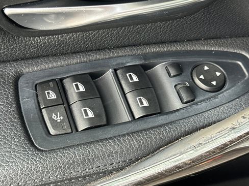 Used 2015 BMW 328i Gran Turismo xDrive image 13