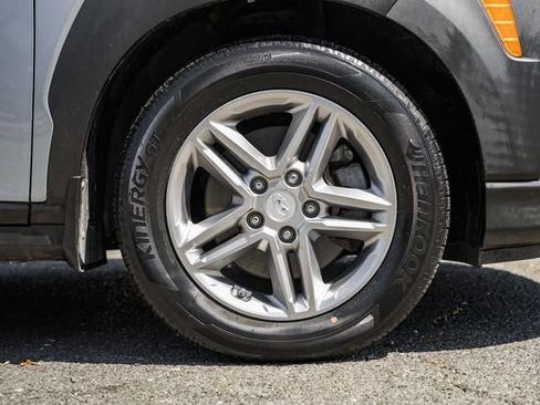 Used 2021 Hyundai Kona SE w/ Cargo Package image 16