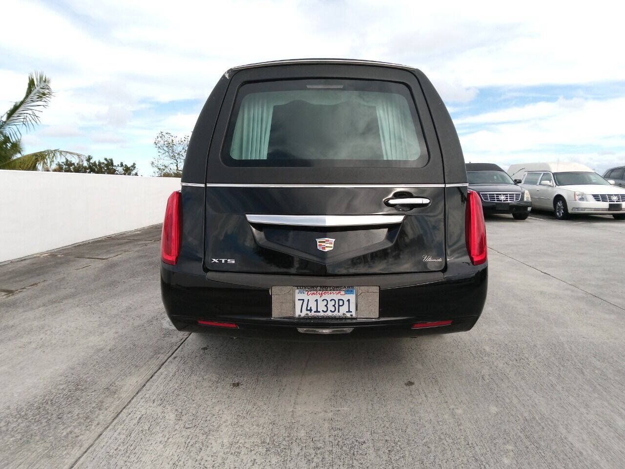 Used 2015 Cadillac XTS Hearse FWD image 2