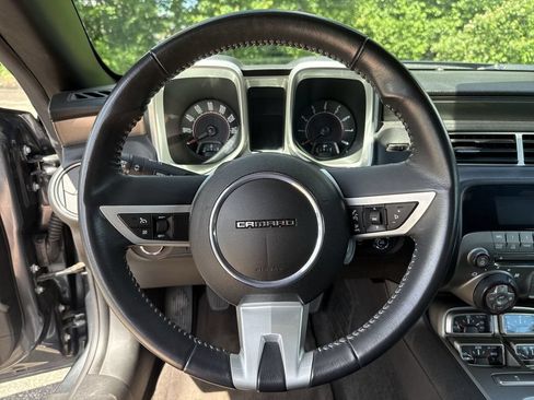 Used 2011 Chevrolet Camaro LT RWD image 14