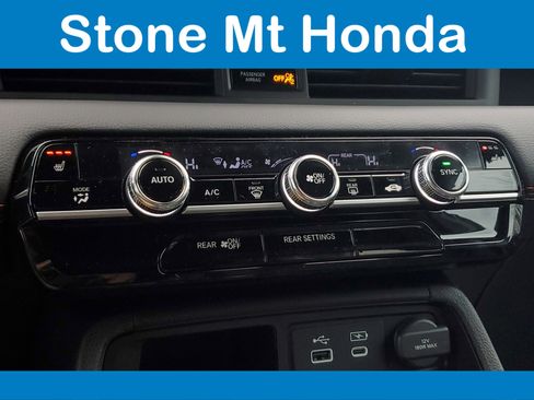 New 2025 Honda Pilot Sport image 28