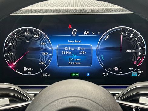 Used 2025 Mercedes-Benz GLE 450e 4MATIC image 34