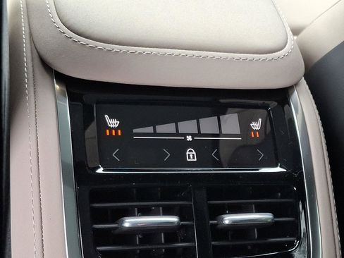 New 2026 Volvo XC90 B5 Core w/ Protection Package image 7